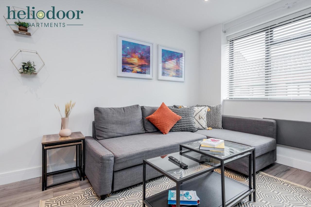 Milton Keynes Apartments, Sleeps Up To 5, Free Parking, Free Wifi & Movies, 7 Mins Drive To Milton Keynes Central Station For Direct Trains To London & The North Exterior photo