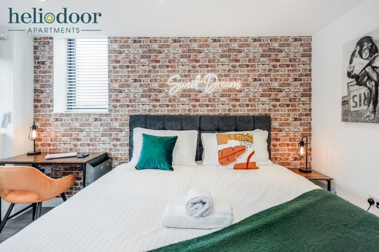 Milton Keynes Apartments, Sleeps Up To 5, Free Parking, Free Wifi & Movies, 7 Mins Drive To Milton Keynes Central Station For Direct Trains To London & The North Exterior photo