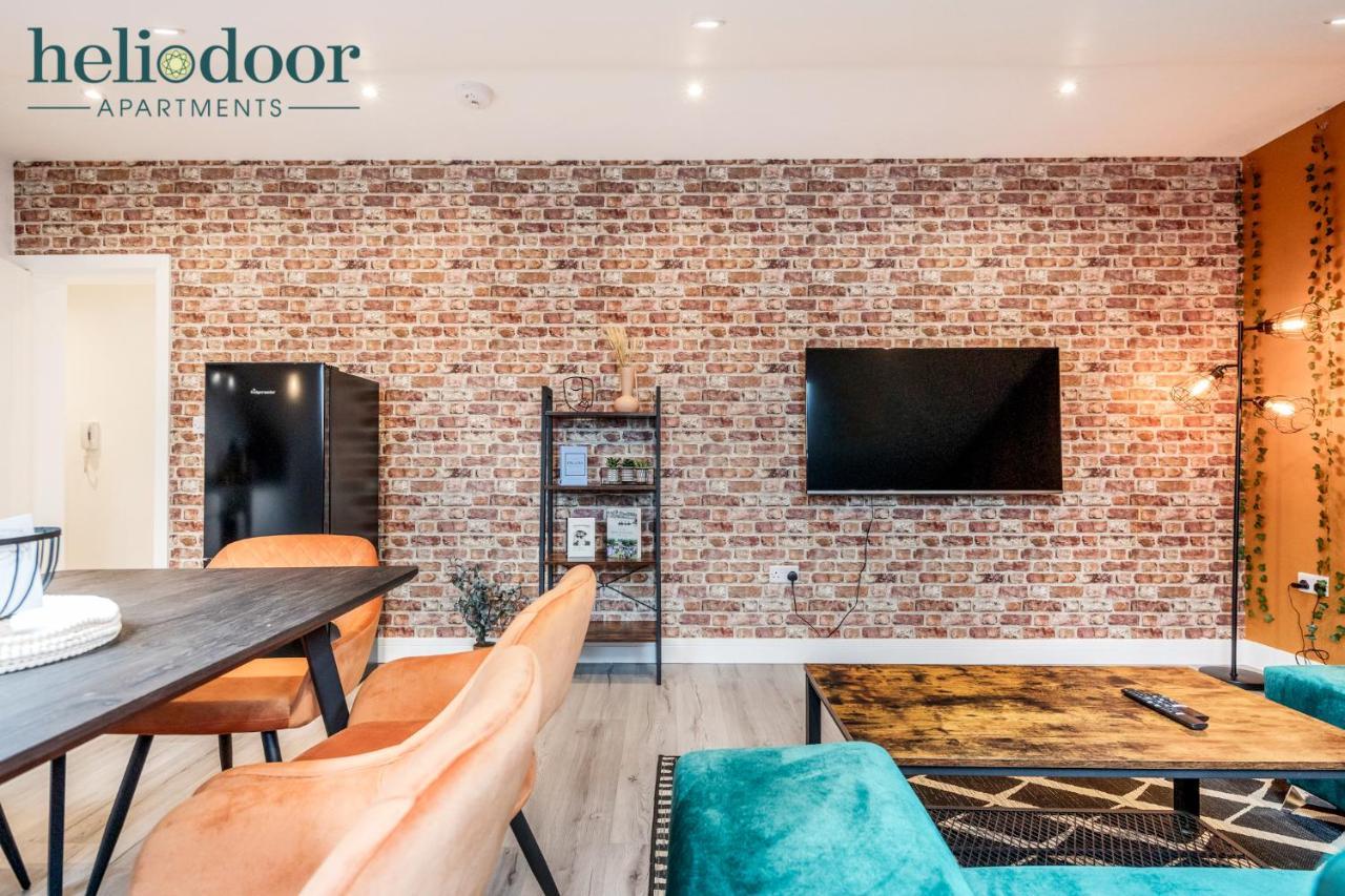 Milton Keynes Apartments, Sleeps Up To 5, Free Parking, Free Wifi & Movies, 7 Mins Drive To Milton Keynes Central Station For Direct Trains To London & The North Exterior photo